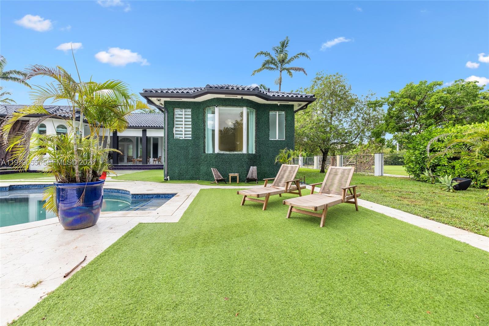 BIRD ROAD FARMSITES - Residential