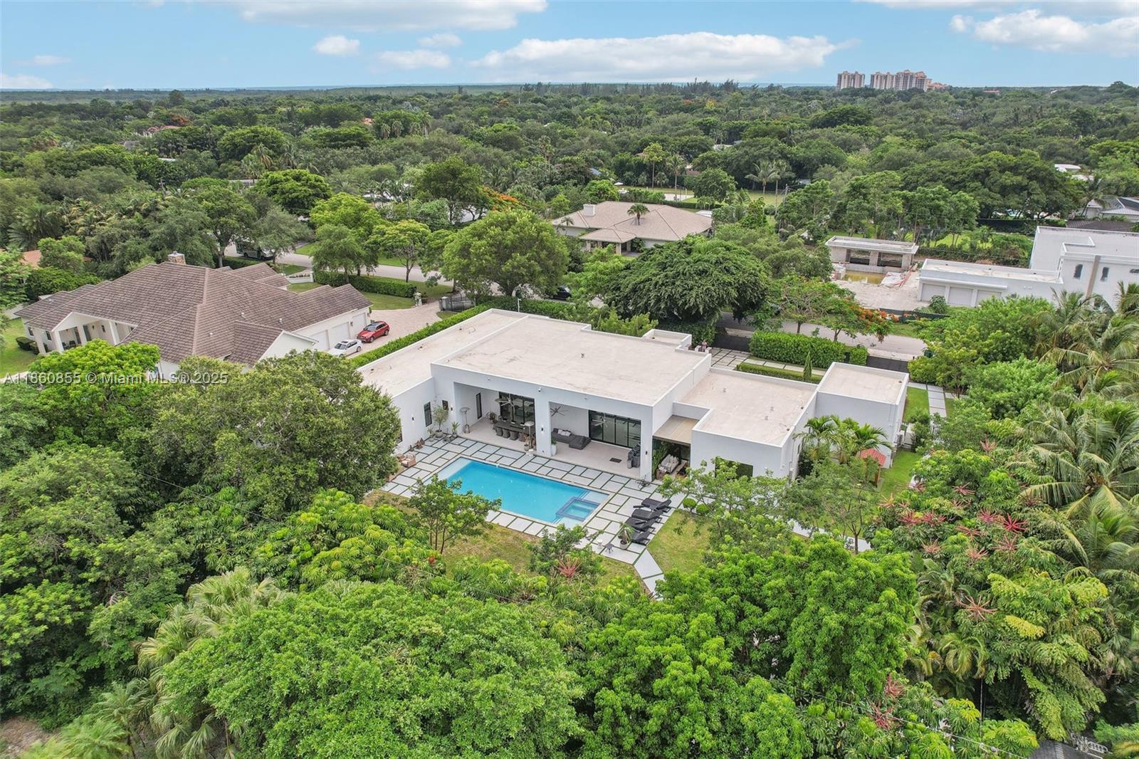 TOWN & RANCH ESTS - Residential