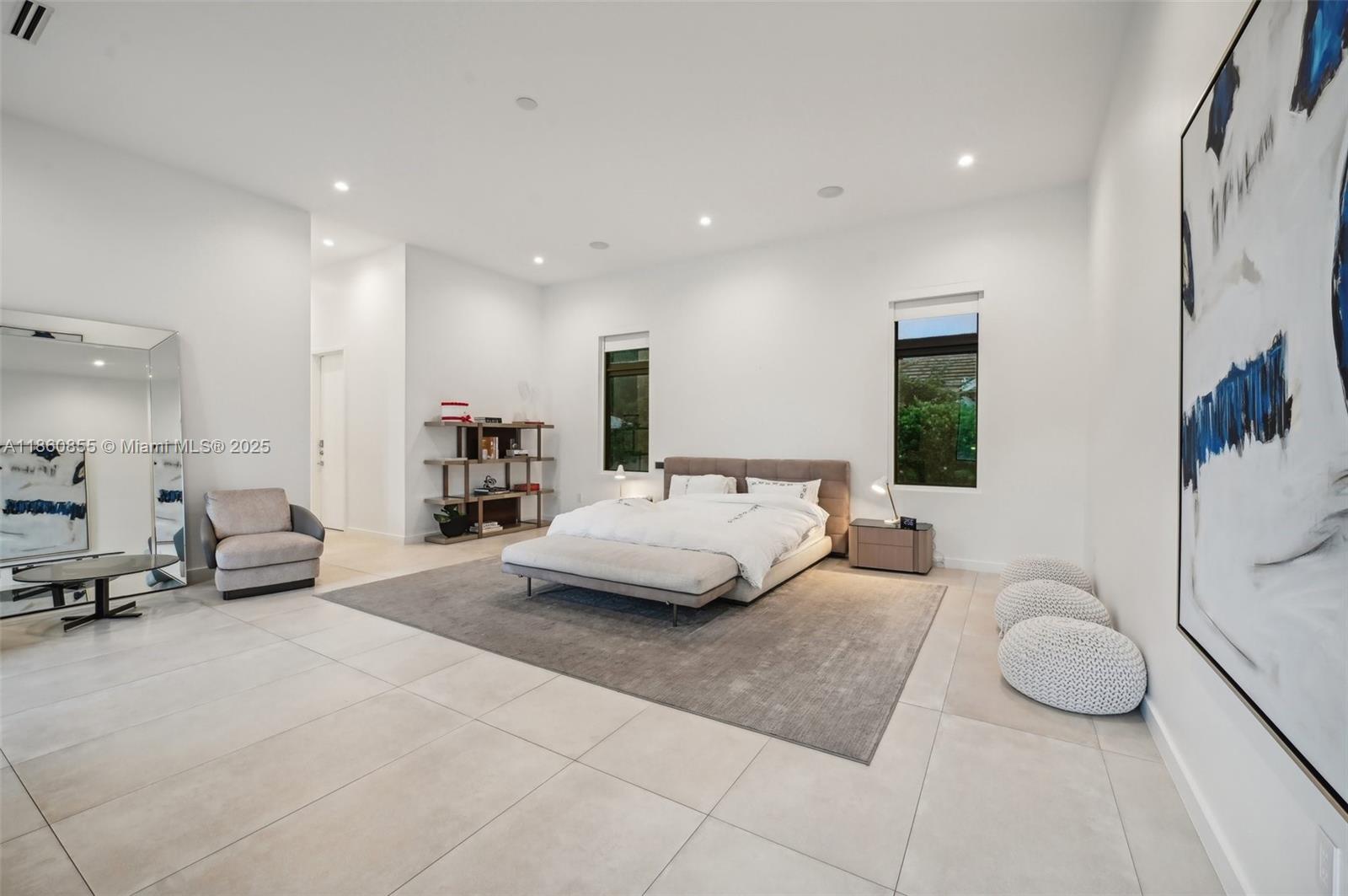 TOWN & RANCH ESTS - Residential