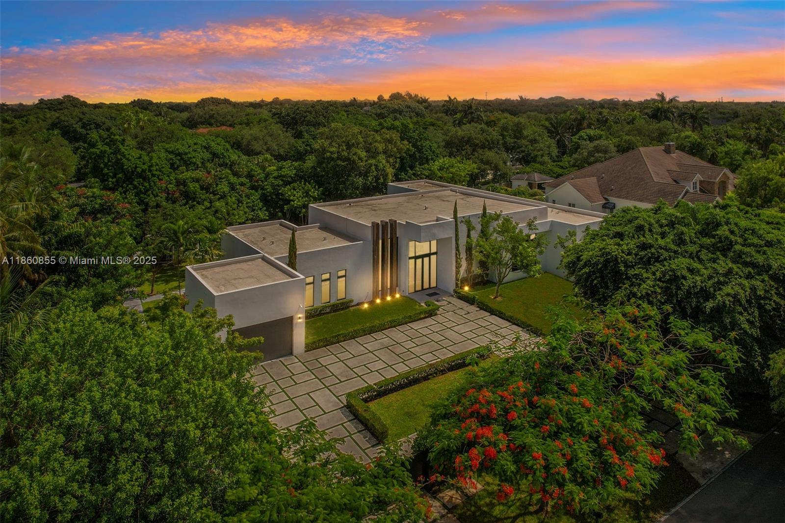 TOWN & RANCH ESTS - Residential