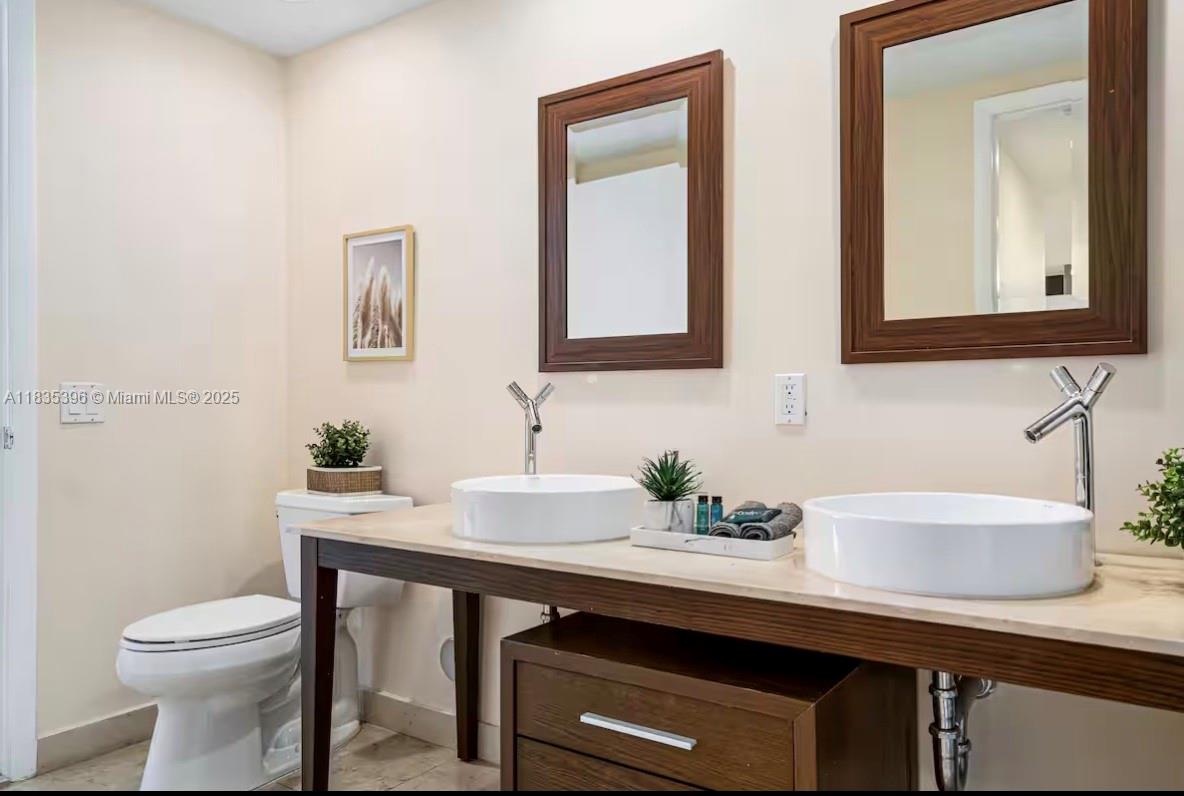 ICON BRICKELL CONDO NO 3 - Residential