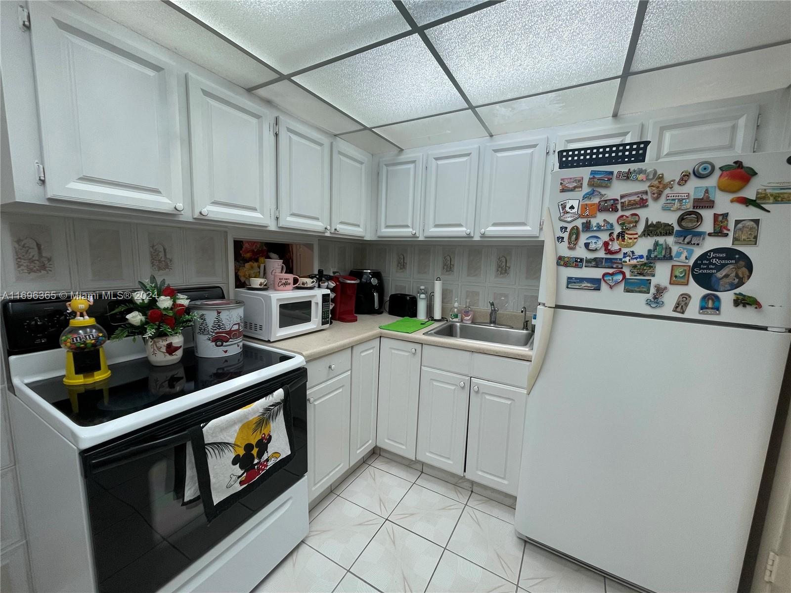 SELLER MOTIVATED!!! PRICE TO SELL!!!. Welcome to this charming Deluxe Model 1 bedroom and 1 bathroom apartment in 883 sq ft- turn-key -partially furnished in a desirable 55+ years old condominium community. This lovely apartment offers a comfortable living space, perfect for individuals seeking a relaxed and vibrant lifestyle. A/C Central, Remodeled bathroom, Ample Storage, Large balcony with street view. Condominium with amenities such as Club House, Fitness Center, 2 pools, one climatized, outdoor spaces, and social events. Hurry Up, won't last!