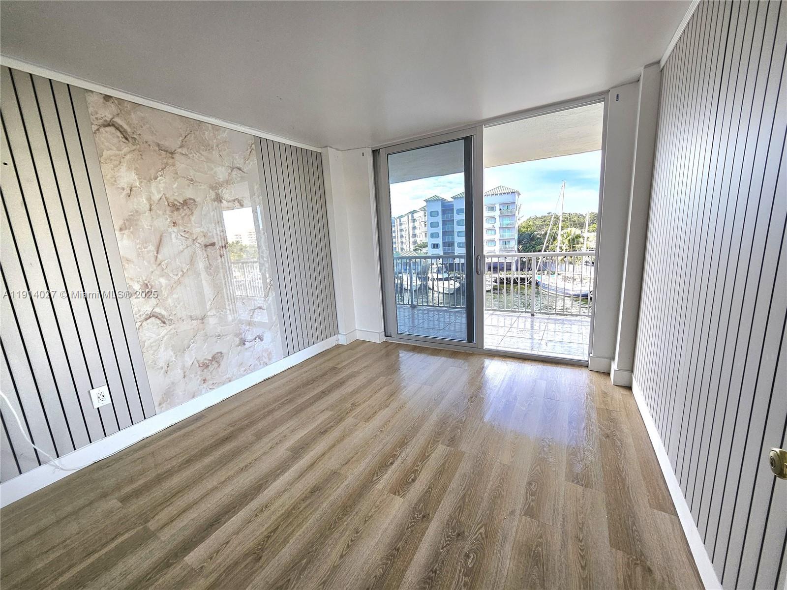 ISLA DEL MAR CONDO - Residential