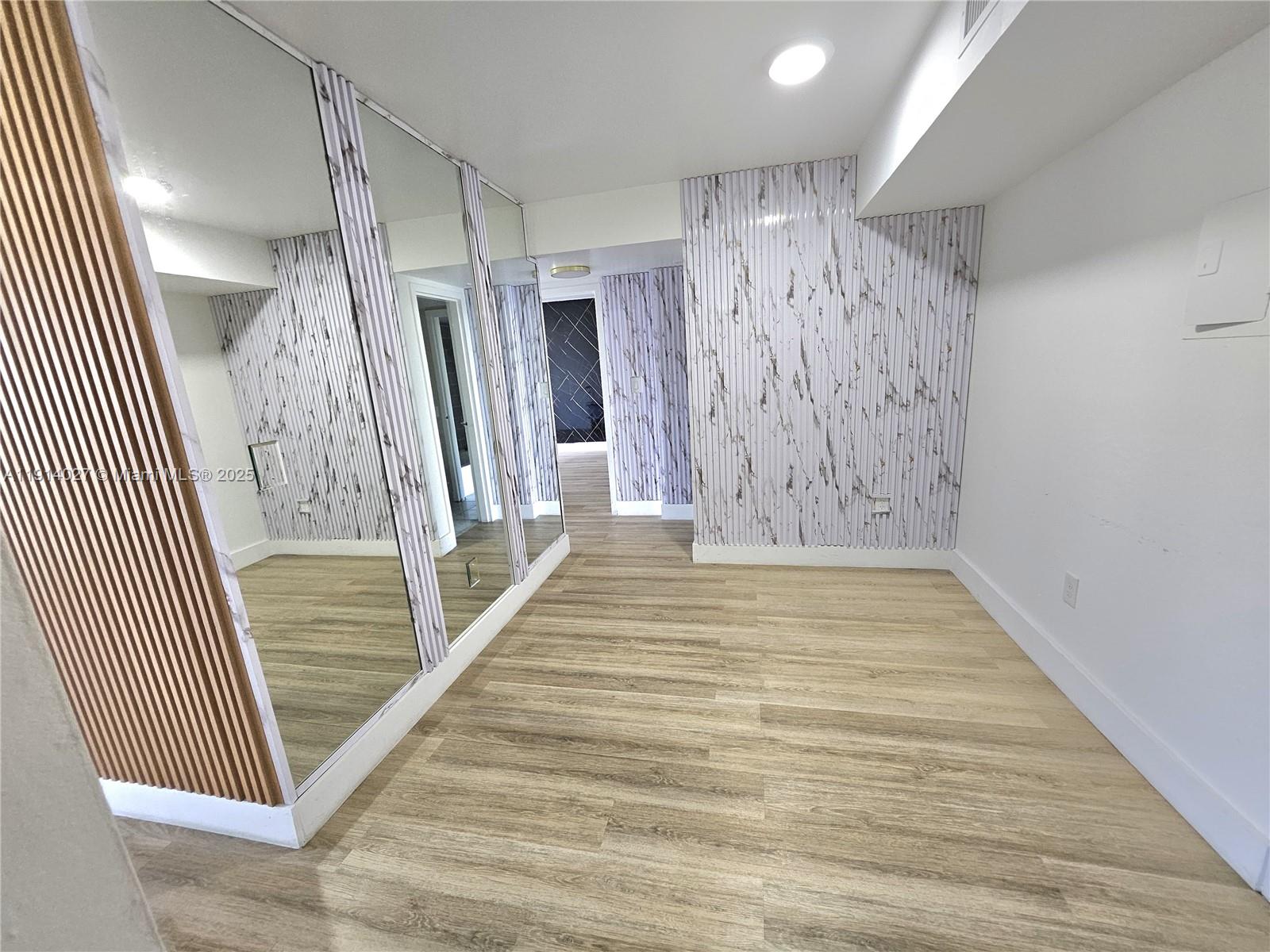 ISLA DEL MAR CONDO - Residential