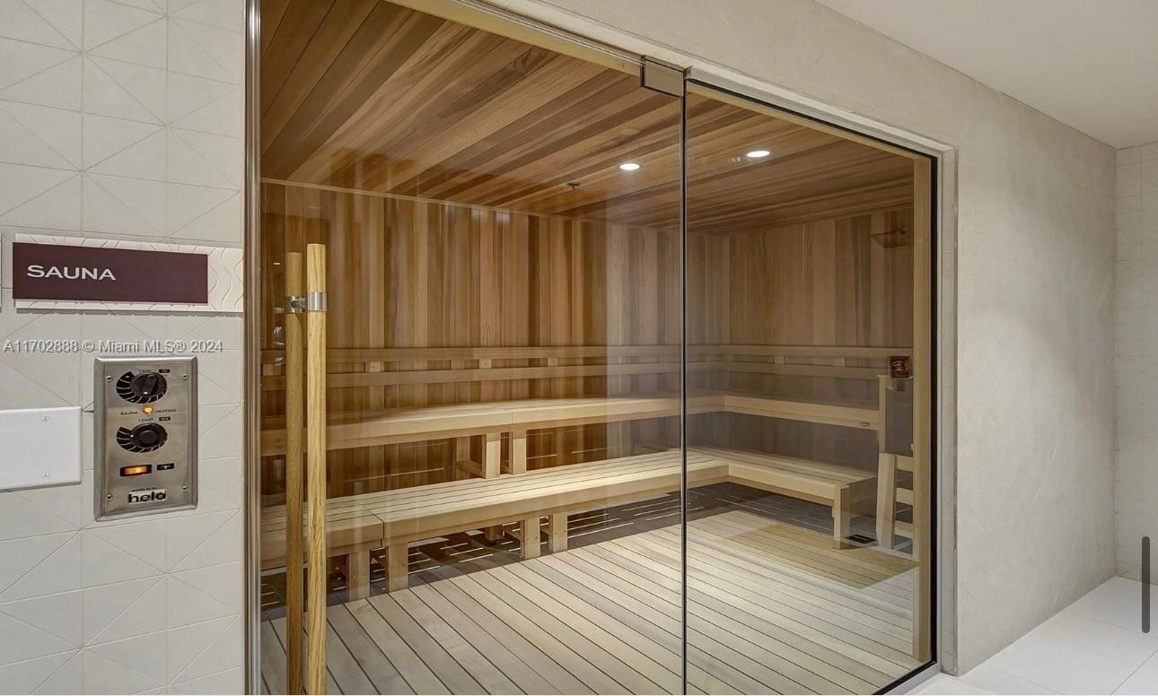 NEW RIVER CENTER - Residential Lease