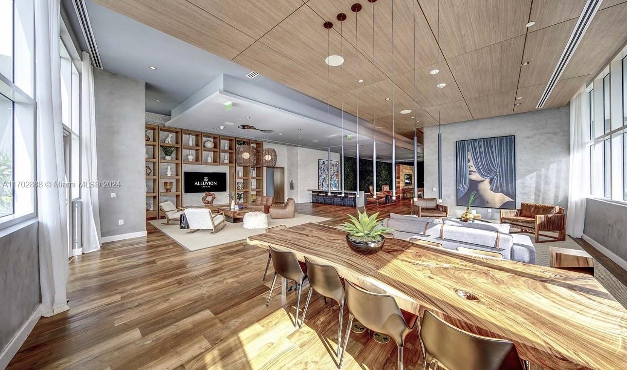 NEW RIVER CENTER - Residential Lease