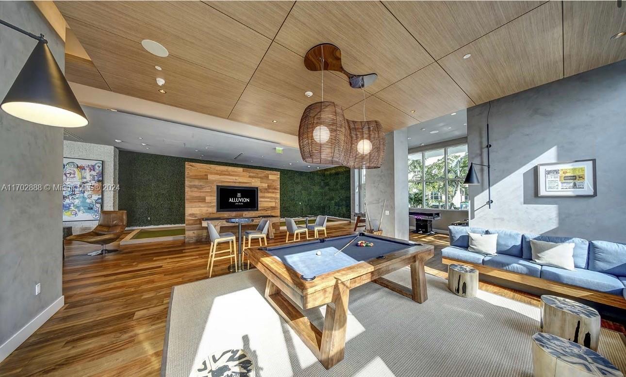 NEW RIVER CENTER - Residential Lease