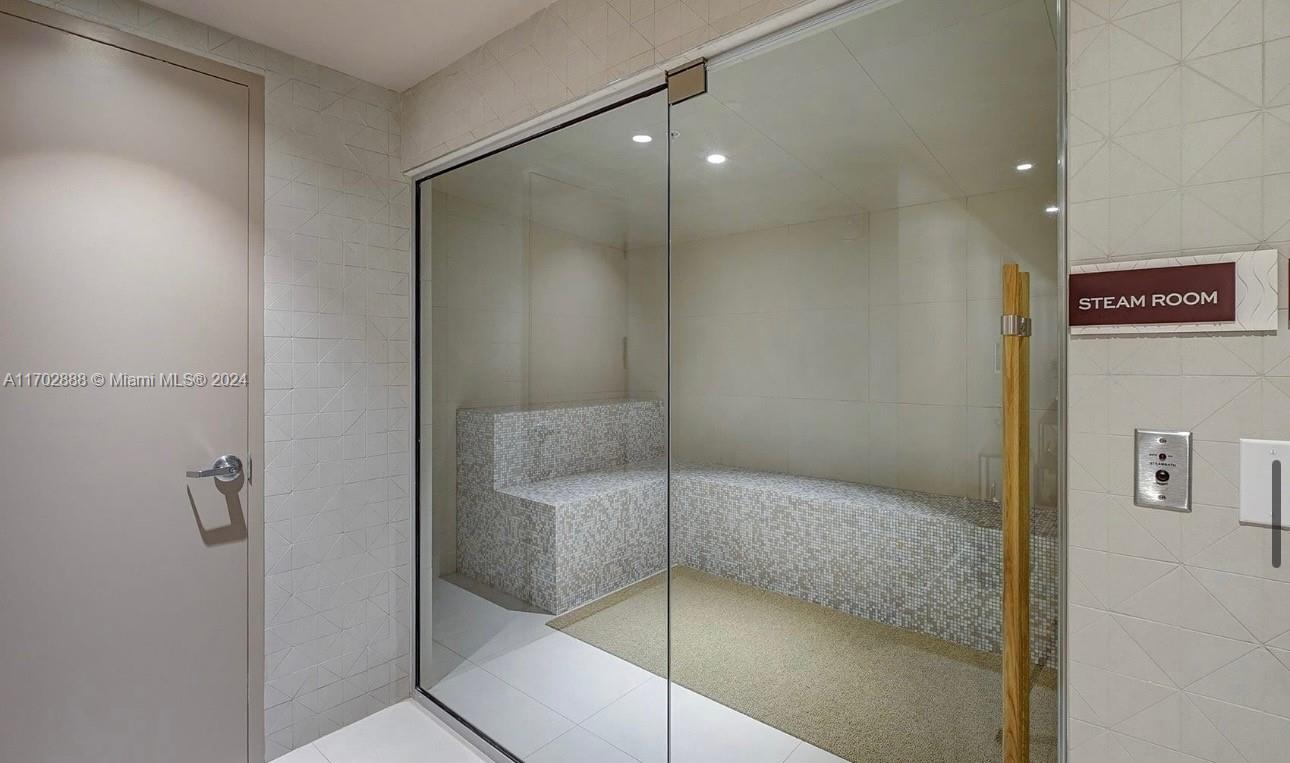 NEW RIVER CENTER - Residential Lease