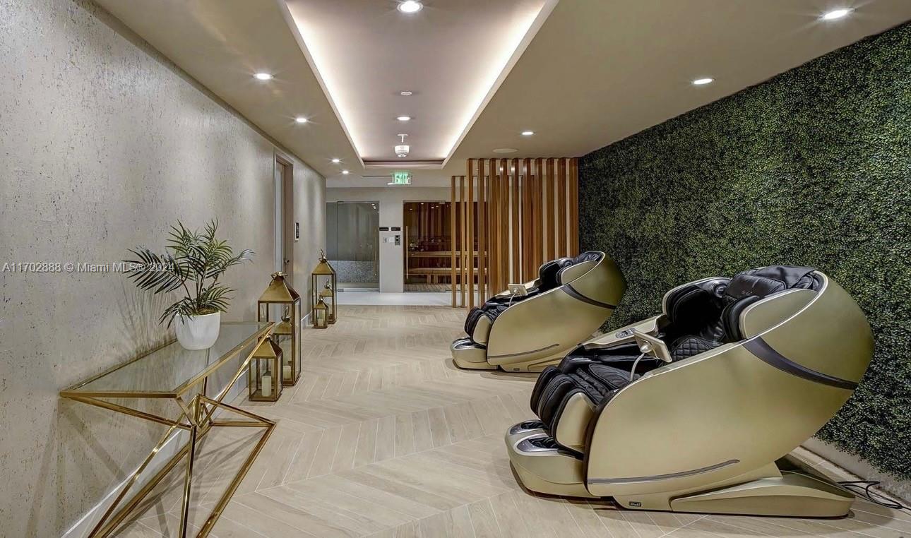 NEW RIVER CENTER - Residential Lease