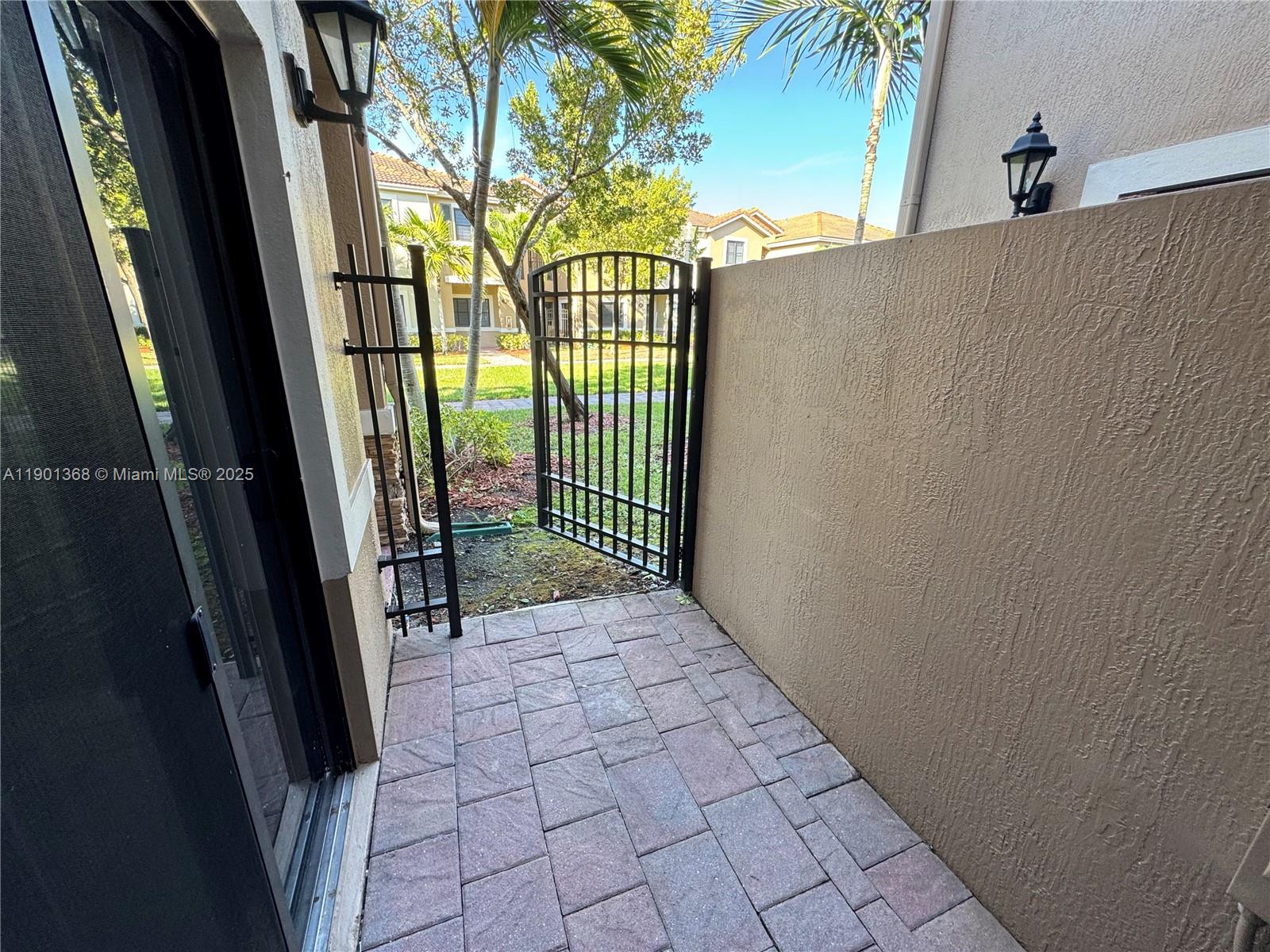 THE COURTS AT BAYSHORE I - Residential