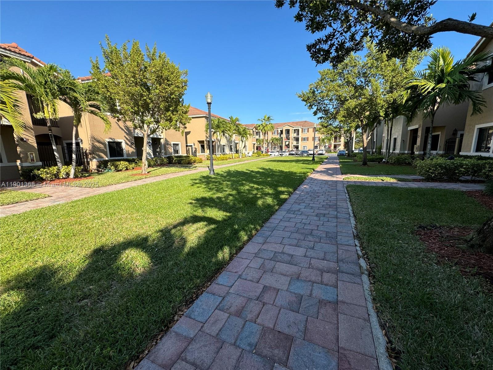 THE COURTS AT BAYSHORE I - Residential