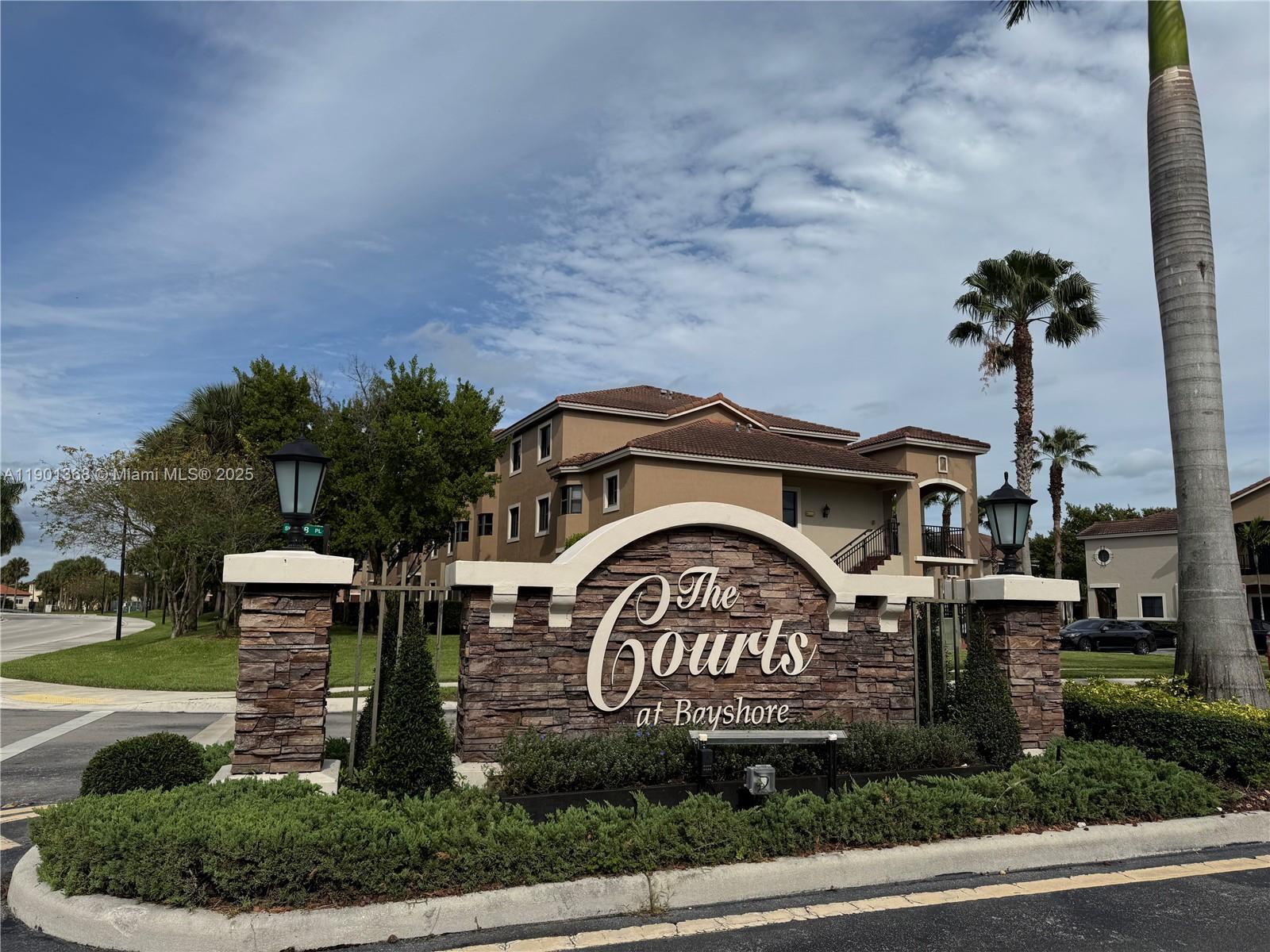 THE COURTS AT BAYSHORE I - Residential