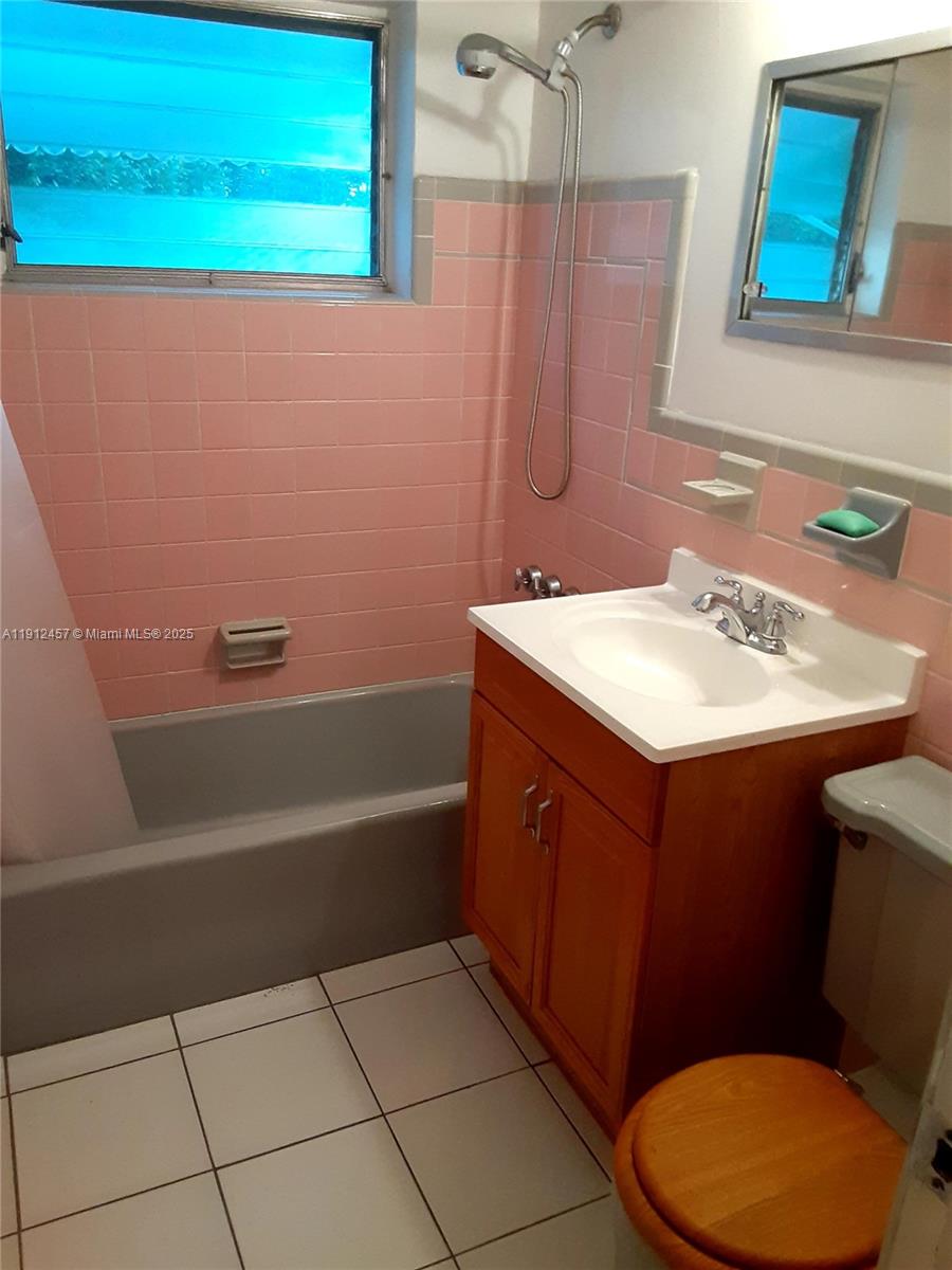 BEVERLY PARK - Residential