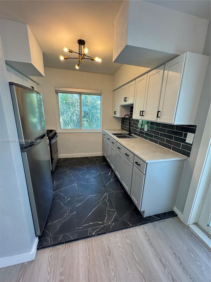 BAY HARBOR ISLAND - Residential Lease