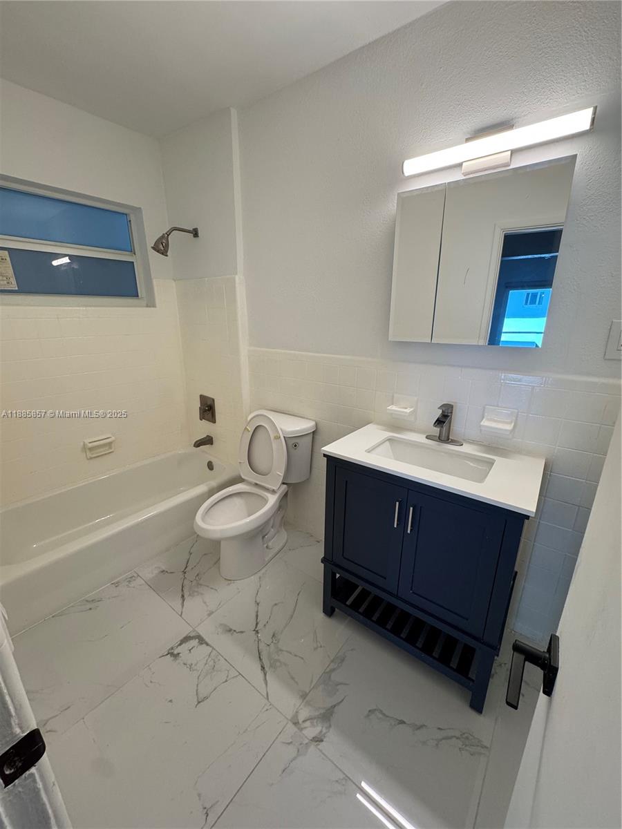 BAY HARBOR ISLAND - Residential Lease