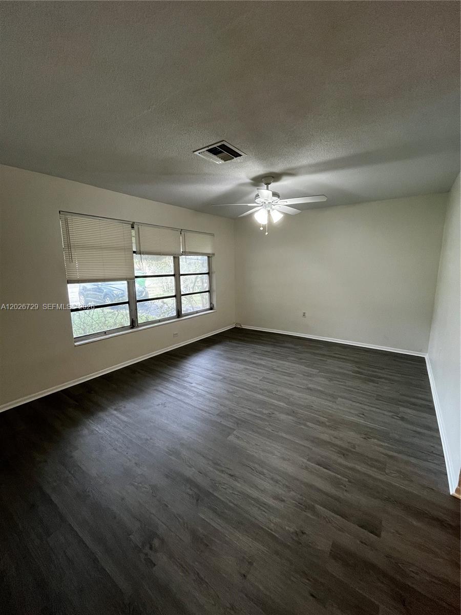 SUNRISE GOLF VILLAGE SEC - Residential