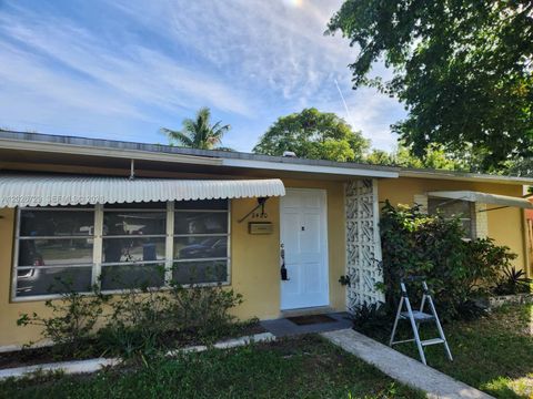 Photo of 2420 NW 64th Ter, Sunrise, FL 33313 (MLS # A12026729)