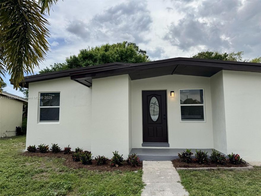Discover this stunning single-family home in Fort Lauderdale,
FL, fully renovated to offer a modern, elegant, and luxurious style. Featuring 4 bedrooms
and 2 full bathrooms, this 1,271 sq.ft. residence has been transformed with high-end
finishes, combining sophistication and comfort. Situated on a spacious 6,587 sq.ft. lot, it
provides ample outdoor space perfect for entertaining or relaxing. Don’t miss the
opportunity to live in a home that blends contemporary design with comfort and exclusivity.
Owner will help Buyer with $5,000.00 towards closing costs.