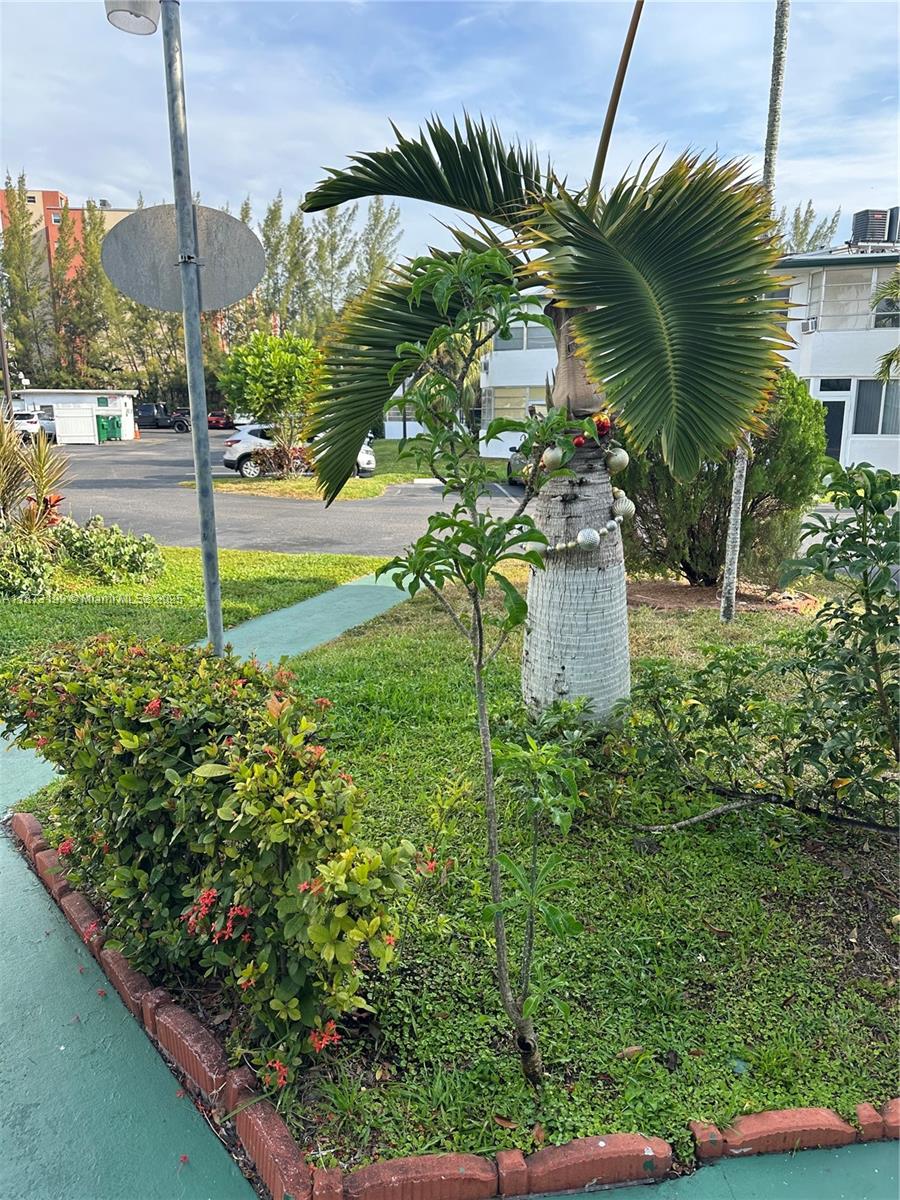 SKY LAKE GARDENS NO 4 CON - Residential