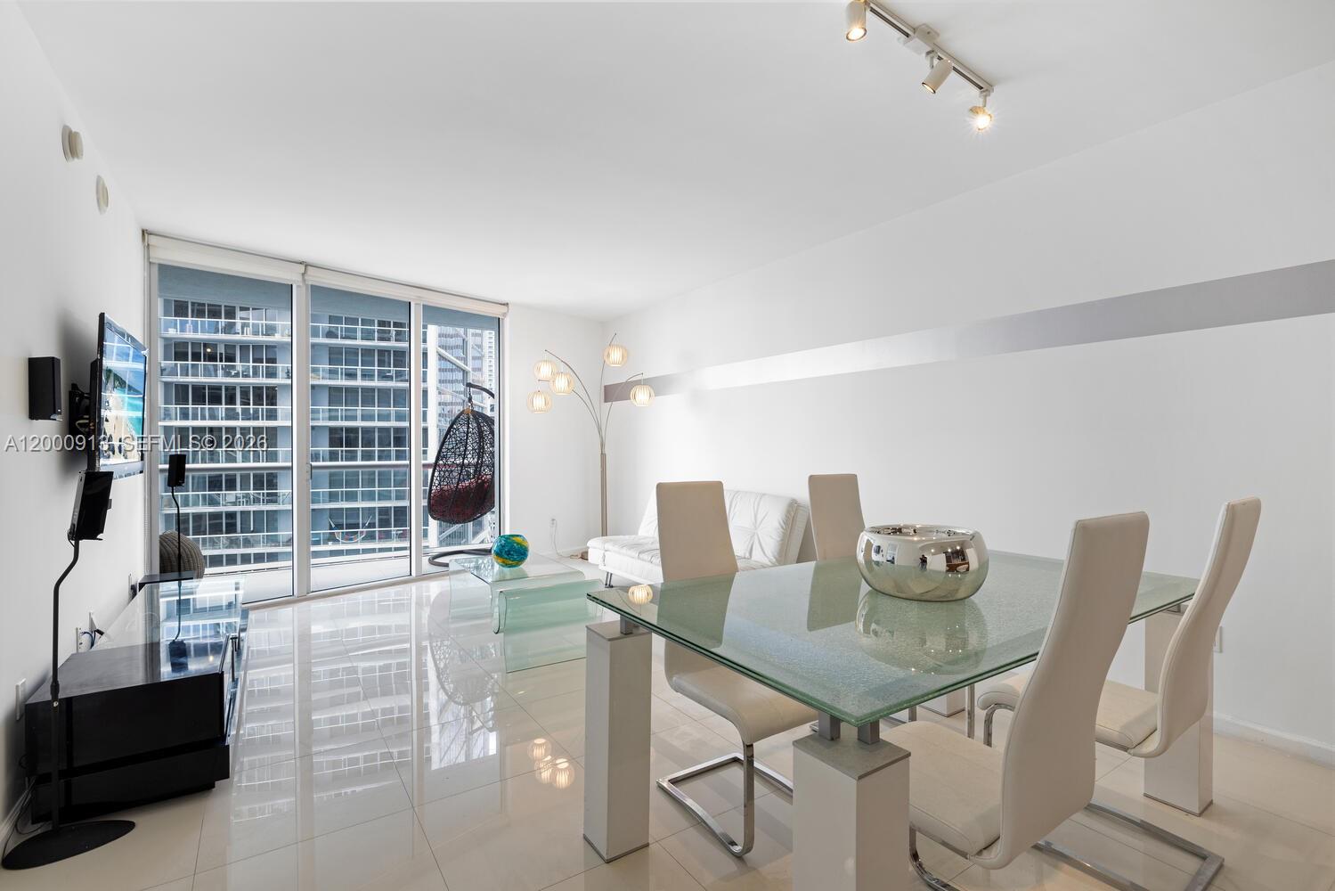 ICONBRICKELL CONDO NO 1 - Residential Lease
