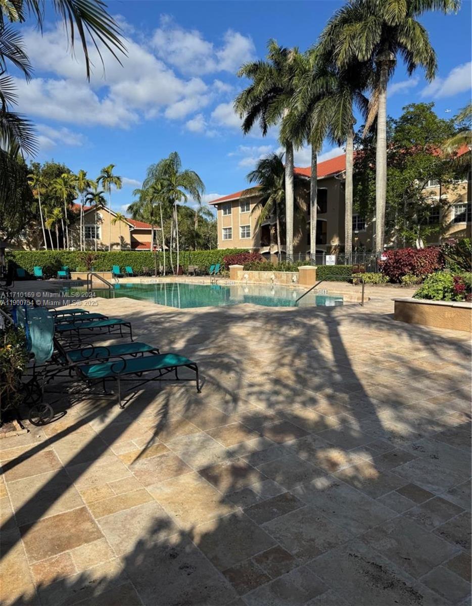 MARQUESA CONDO - Residential