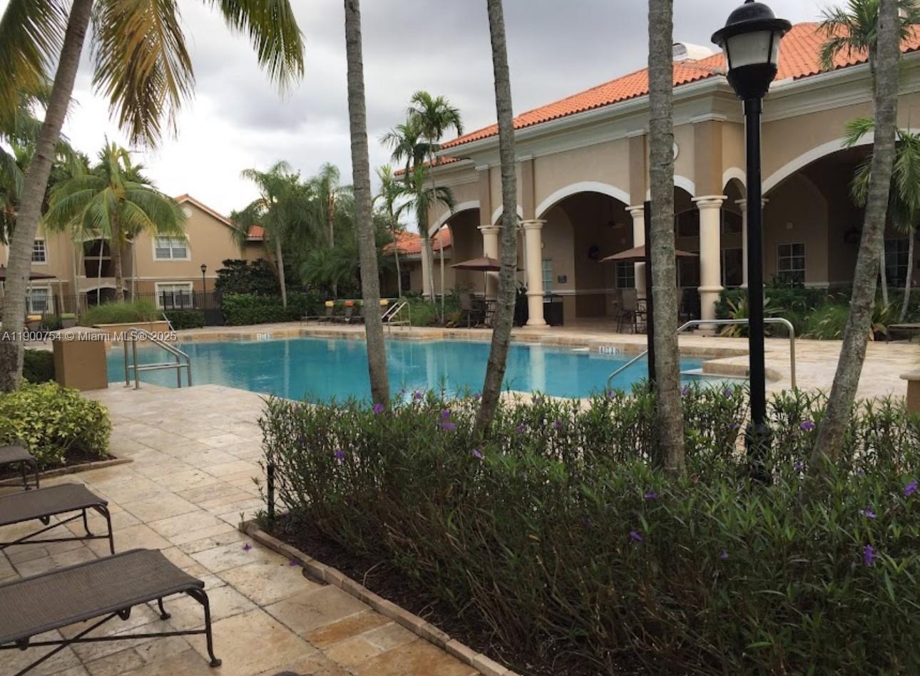 MARQUESA CONDO - Residential