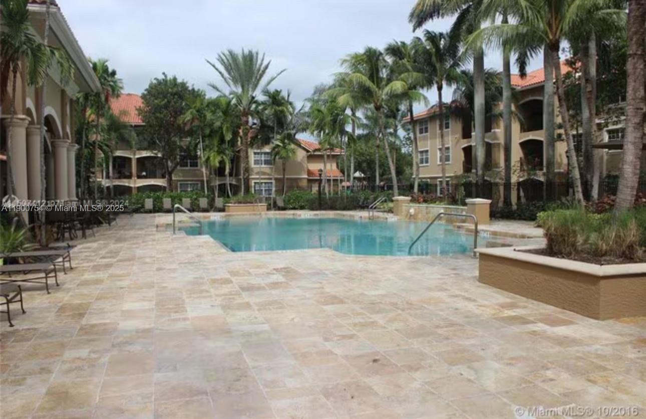 MARQUESA CONDO - Residential