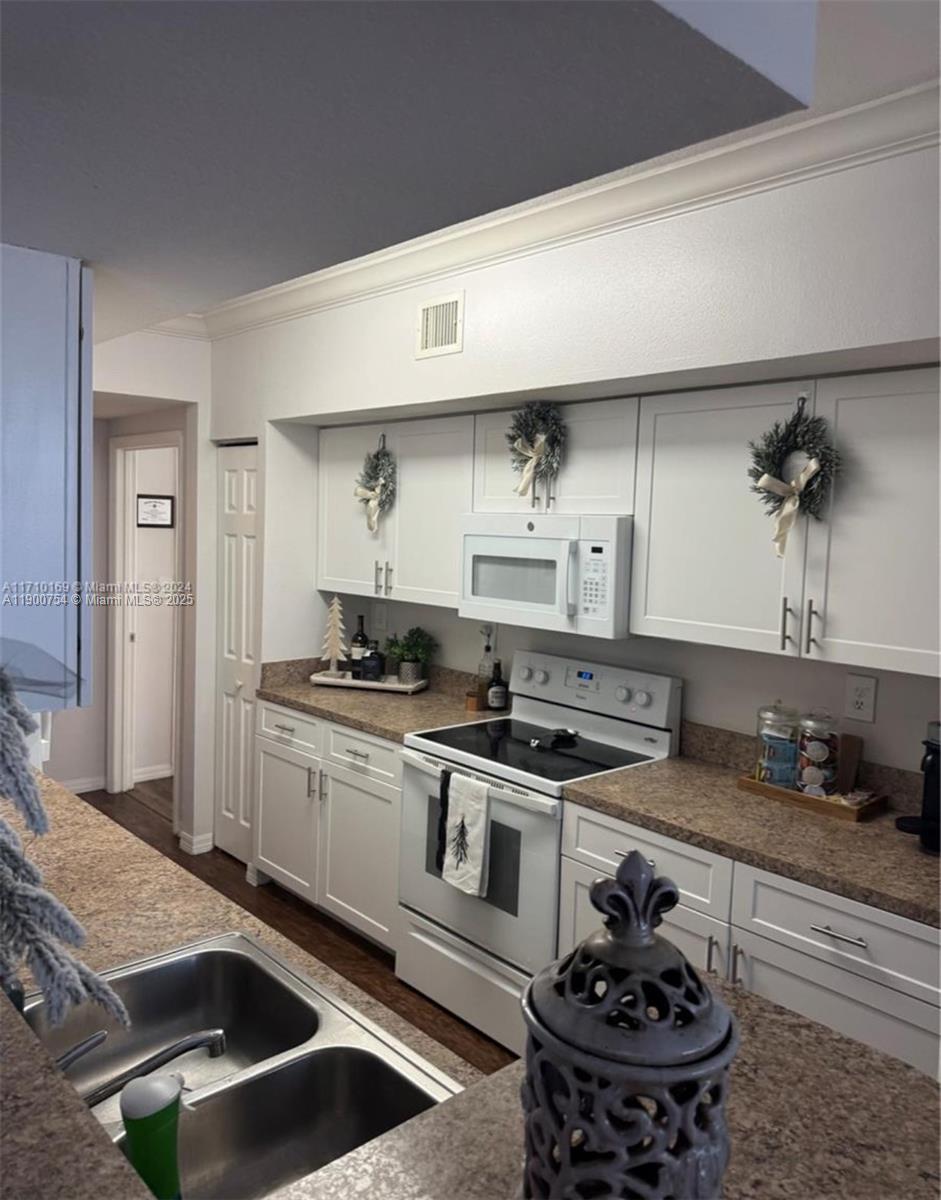 MARQUESA CONDO - Residential