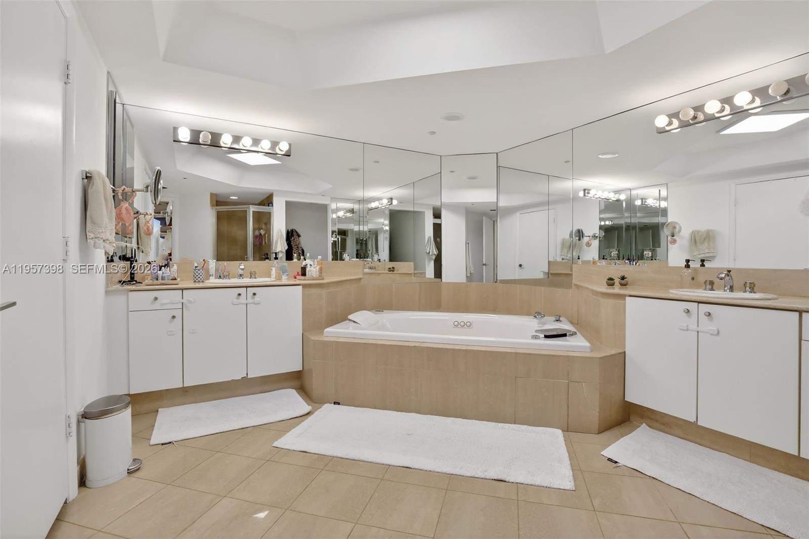 7000 ISL BLVD WILLIAMS IS - Residential