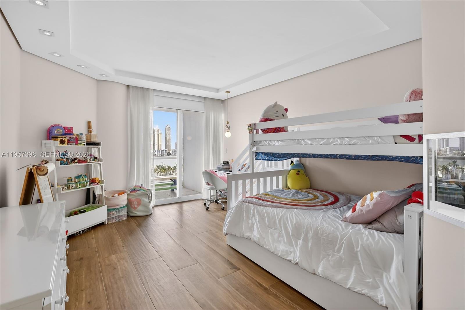 7000 ISL BLVD WILLIAMS IS - Residential