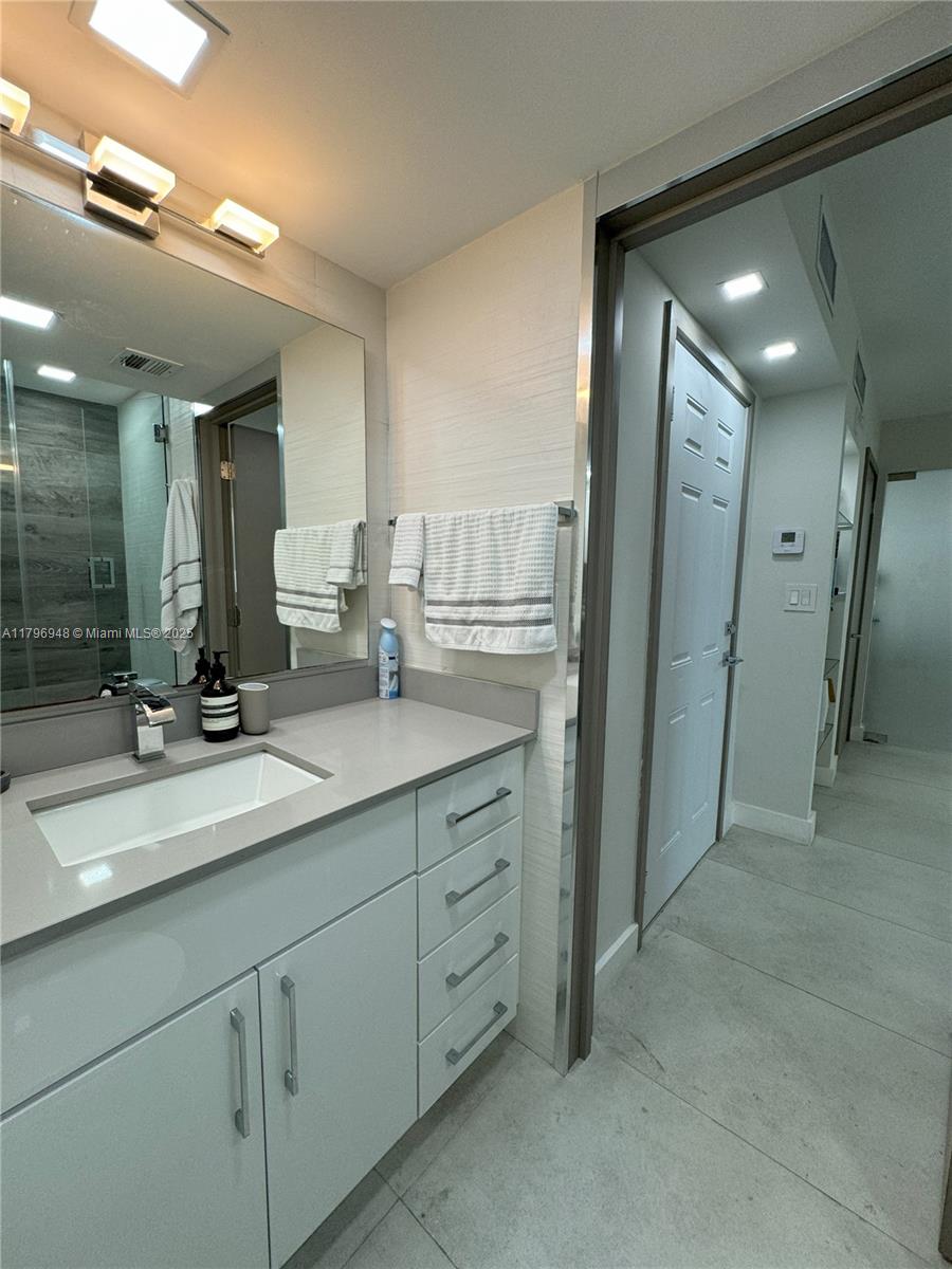ST REGIS APTS CONDO - Residential