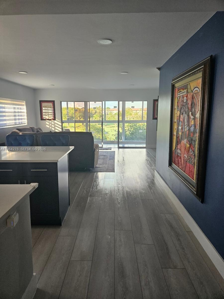 CAMBRIDGE AT CENTURY VILLG - Residential