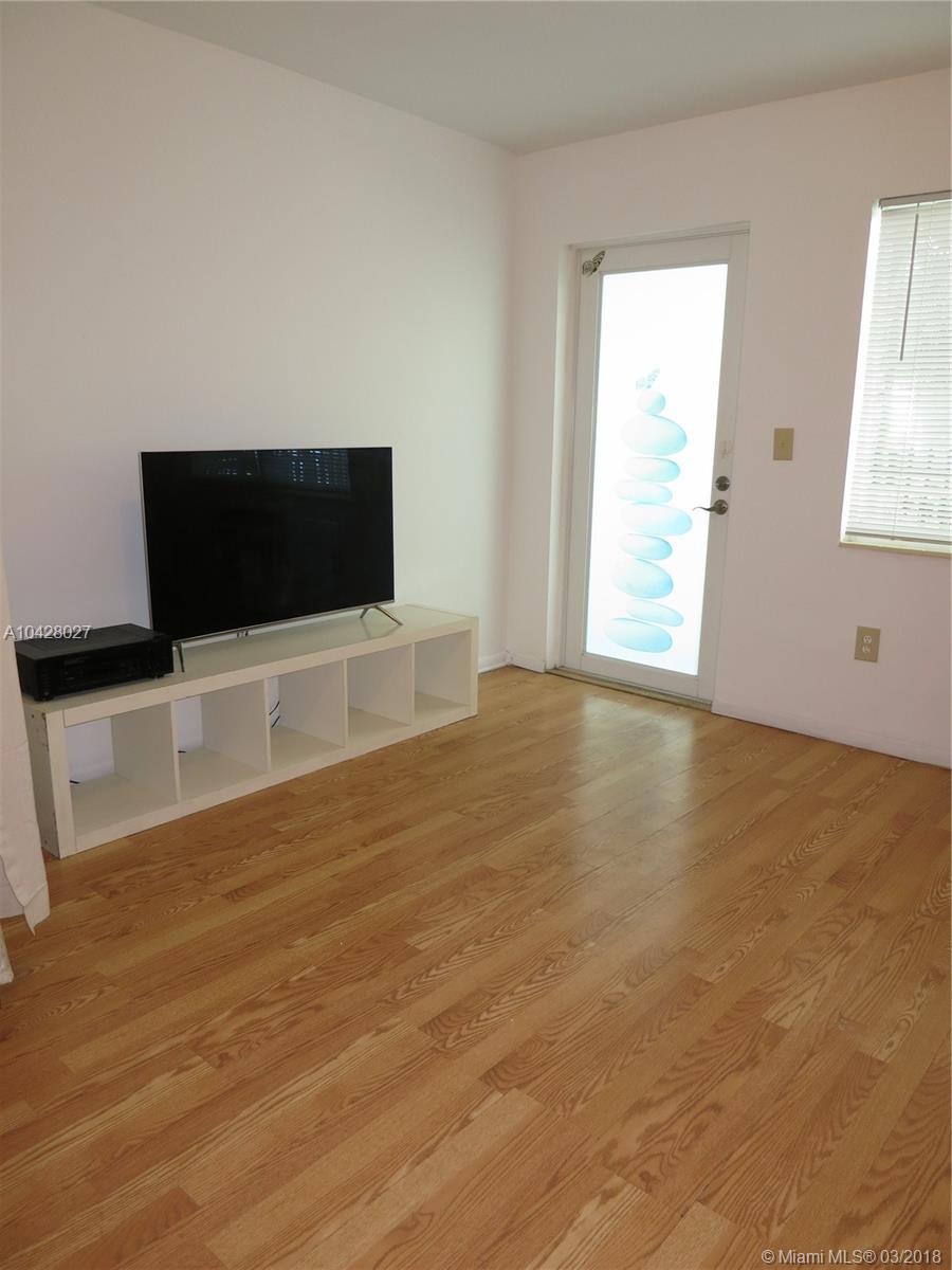 1035 MERIDIAN CONDO - Residential Lease