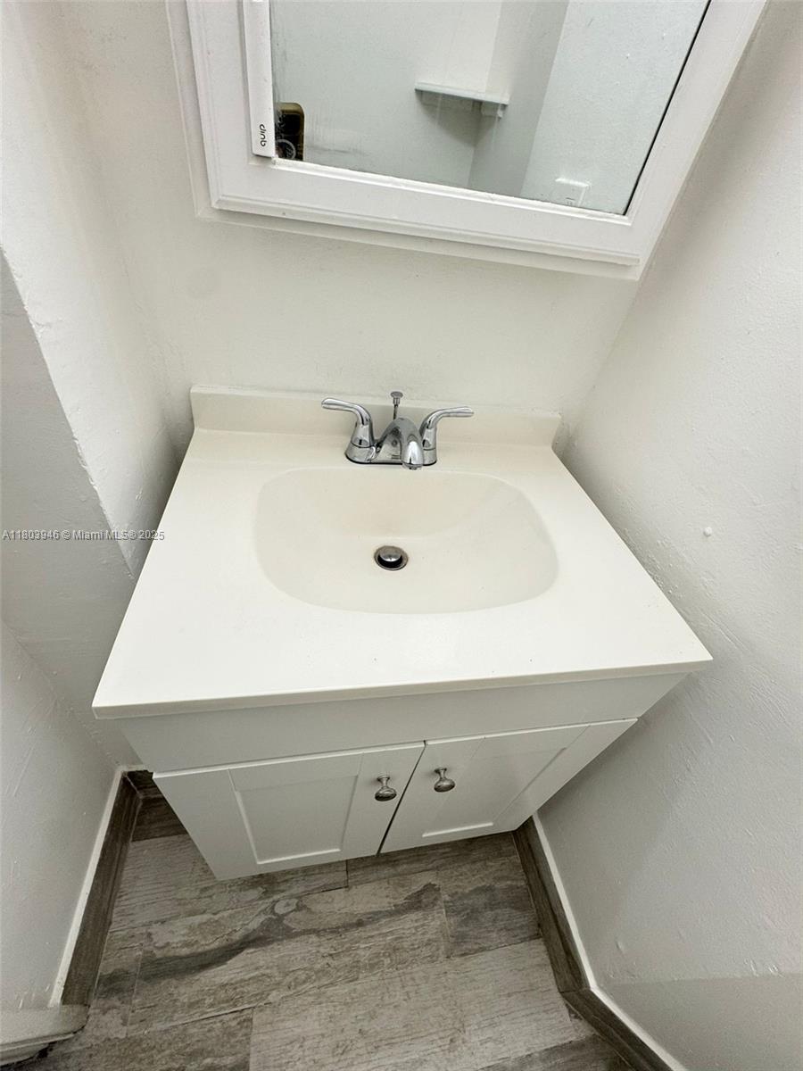LAKE WORTH TOWN OF - Residential Lease