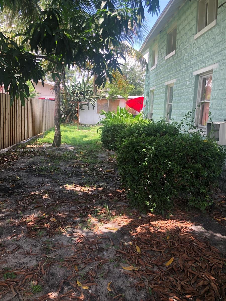 LAKE WORTH TOWN OF - Residential Lease