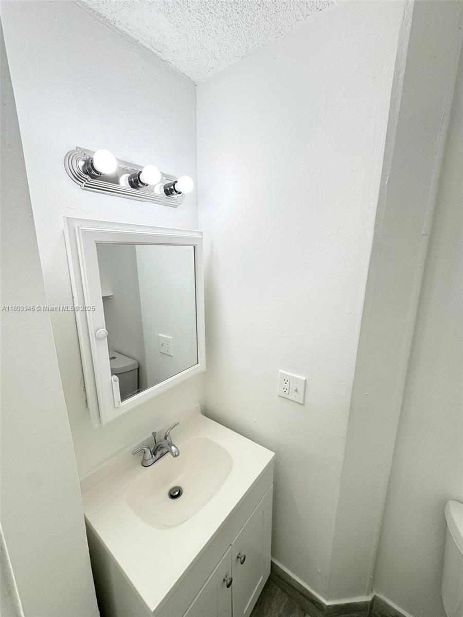 LAKE WORTH TOWN OF - Residential Lease
