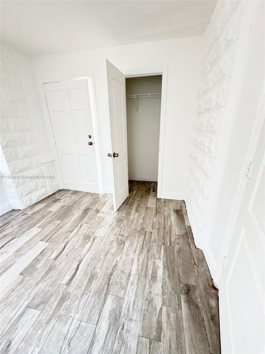 LAKE WORTH TOWN OF - Residential Lease
