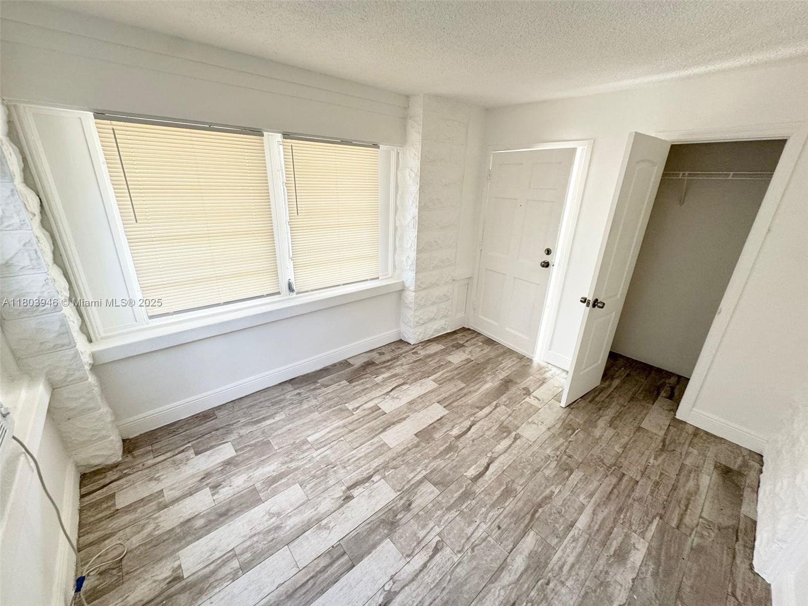 LAKE WORTH TOWN OF - Residential Lease