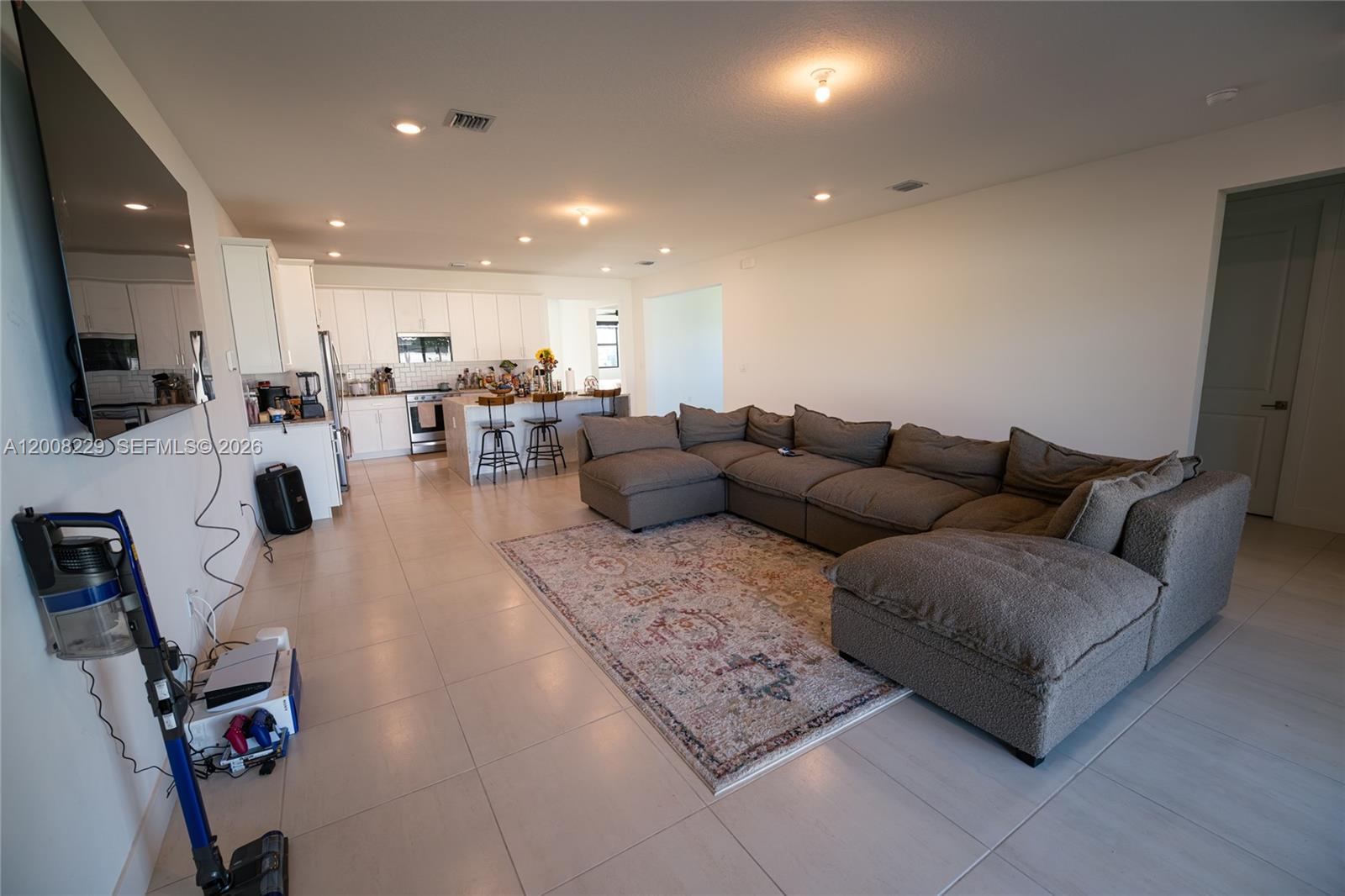Estrella Square - Residential