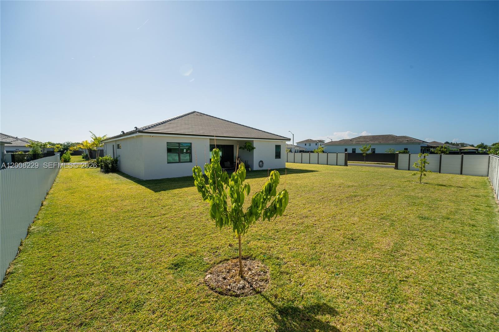 Estrella Square - Residential