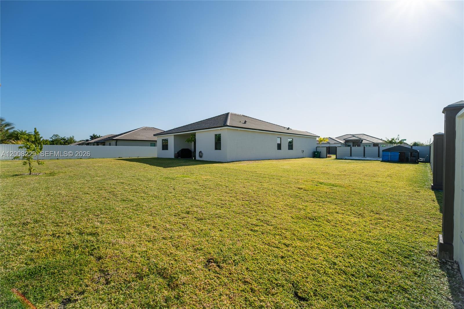 Estrella Square - Residential