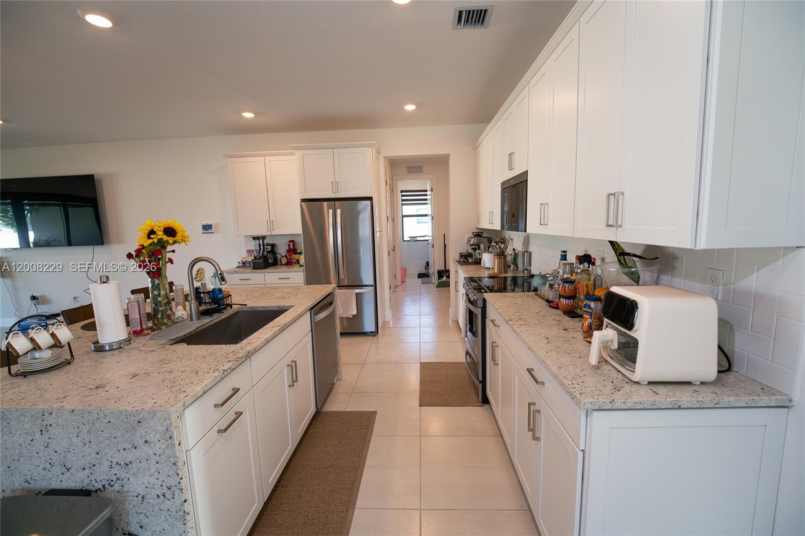 Estrella Square - Residential