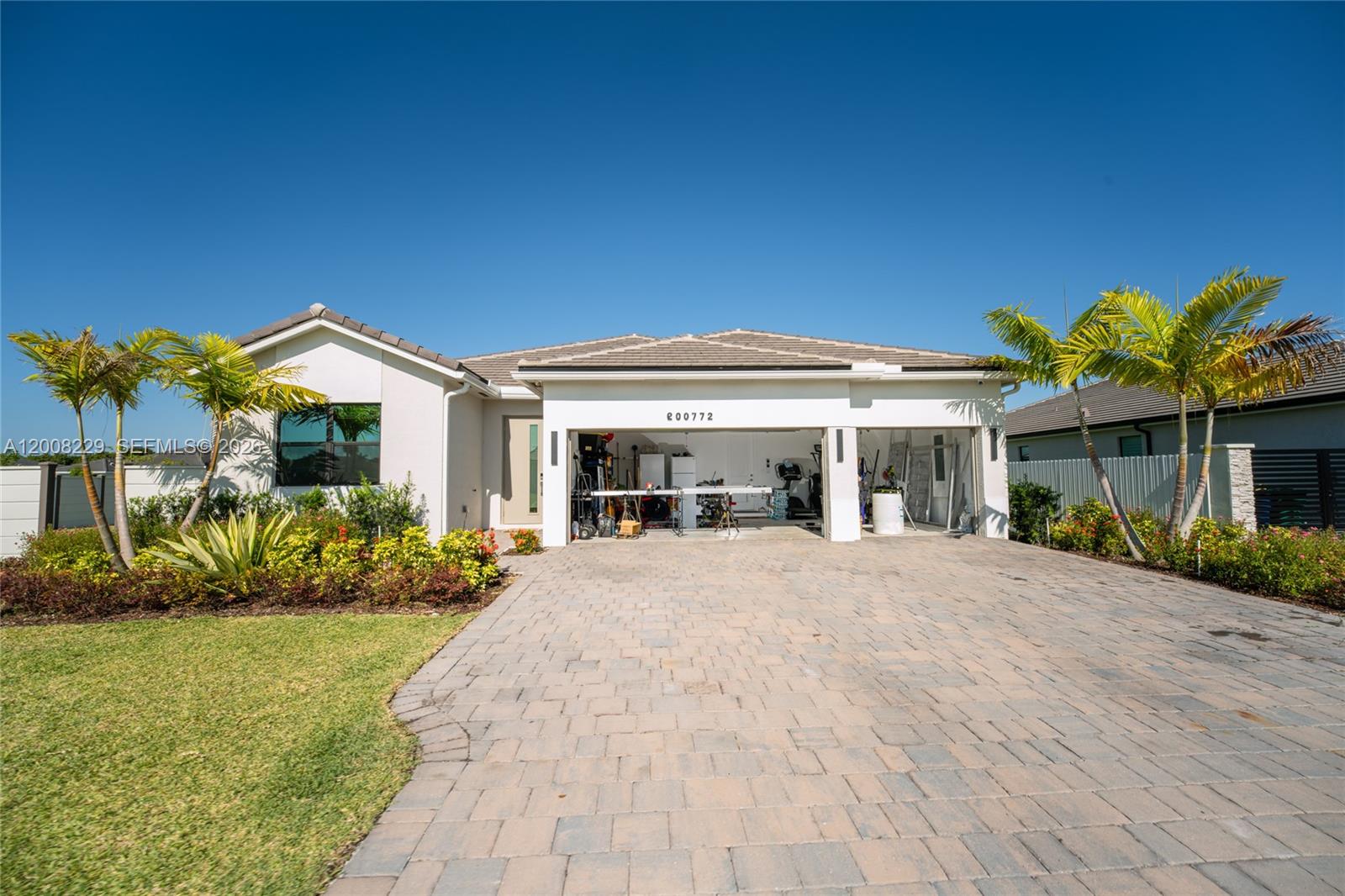 Estrella Square - Residential