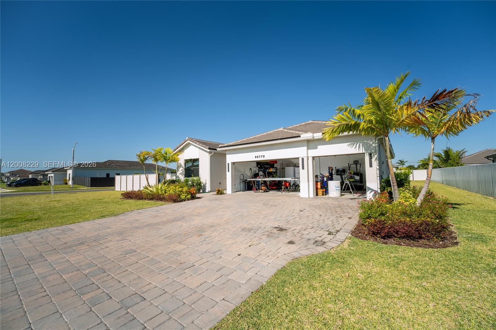Estrella Square - Residential