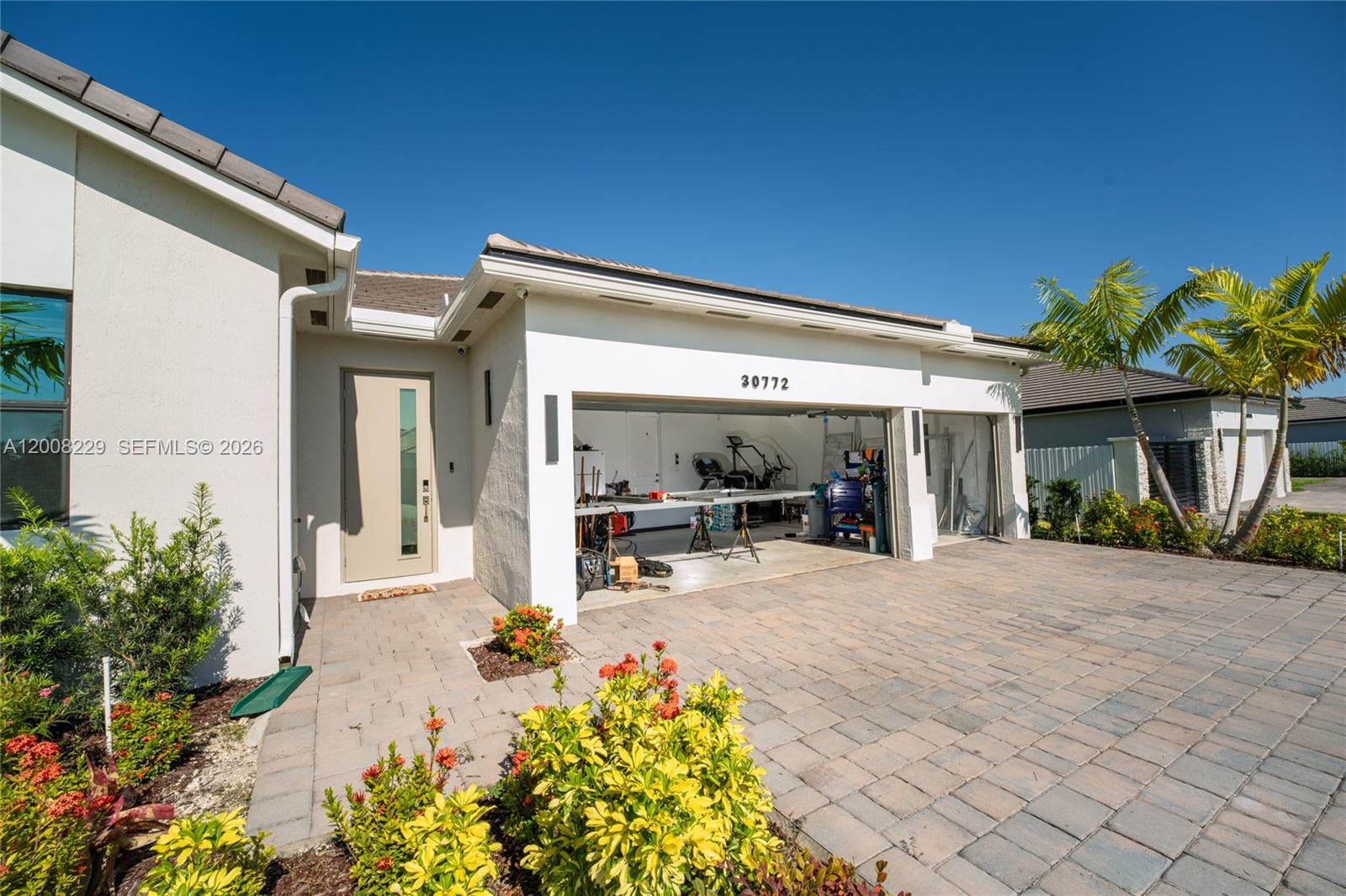 Estrella Square - Residential