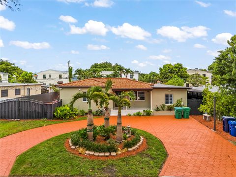 Tiny photo for 6250 SW 20 Ter, Miami, FL 33155 (MLS # A12026261)