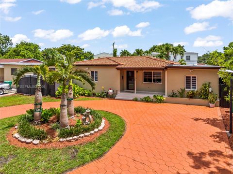 Tiny photo for 6250 SW 20 Ter, Miami, FL 33155 (MLS # A12026261)