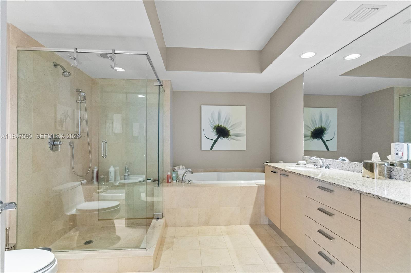 BEACH CLUB CONDO - Residential