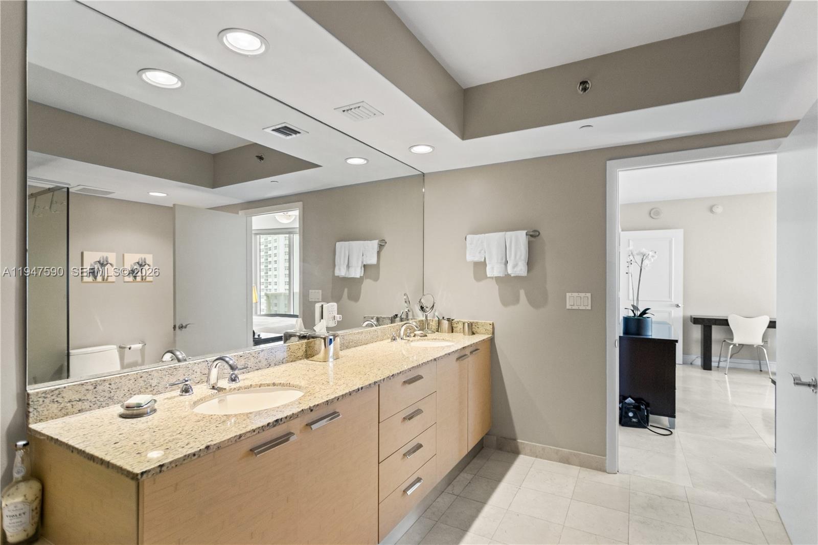 BEACH CLUB CONDO - Residential