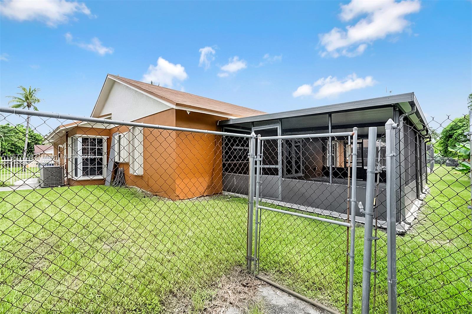 RAINBOW MIRAMAR - Residential